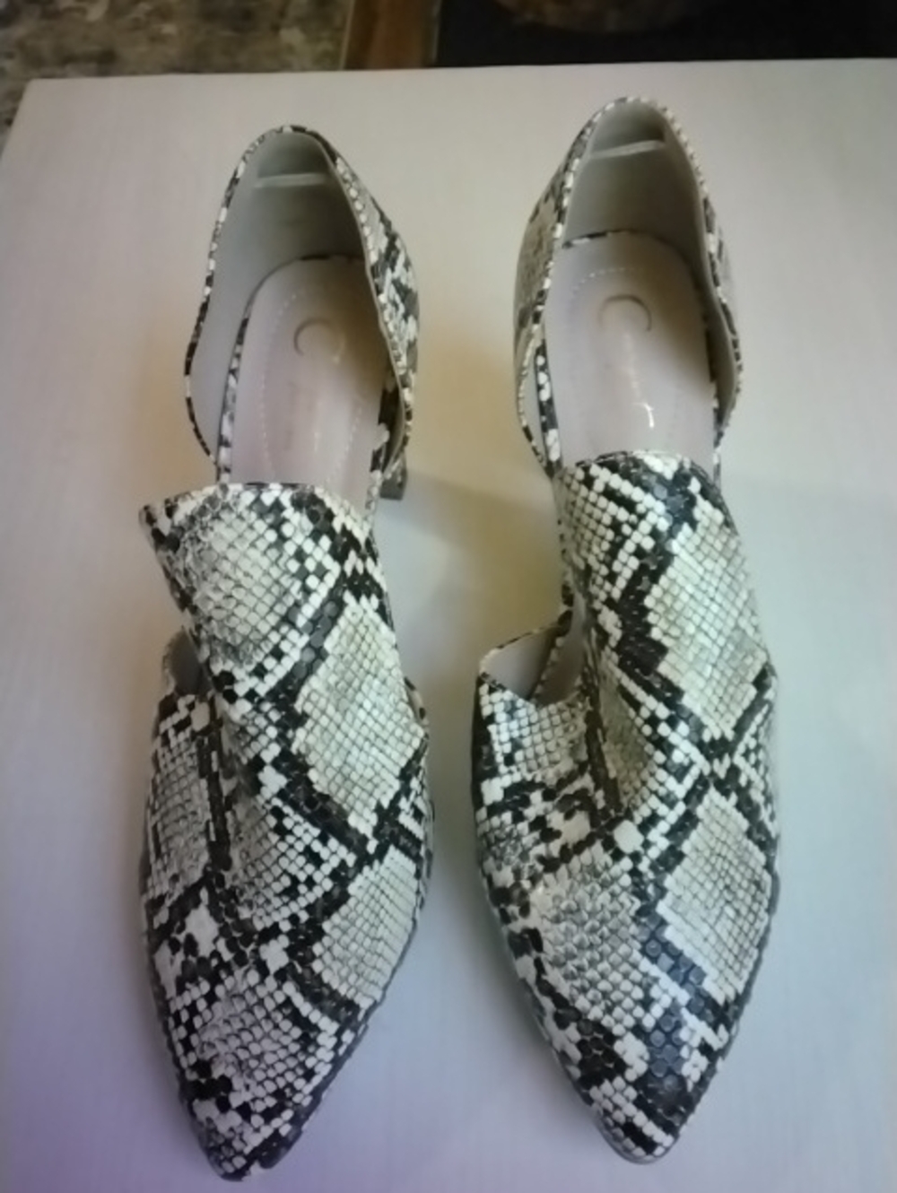 Pointed Toe Snake-Print Women's Flats in White and Black